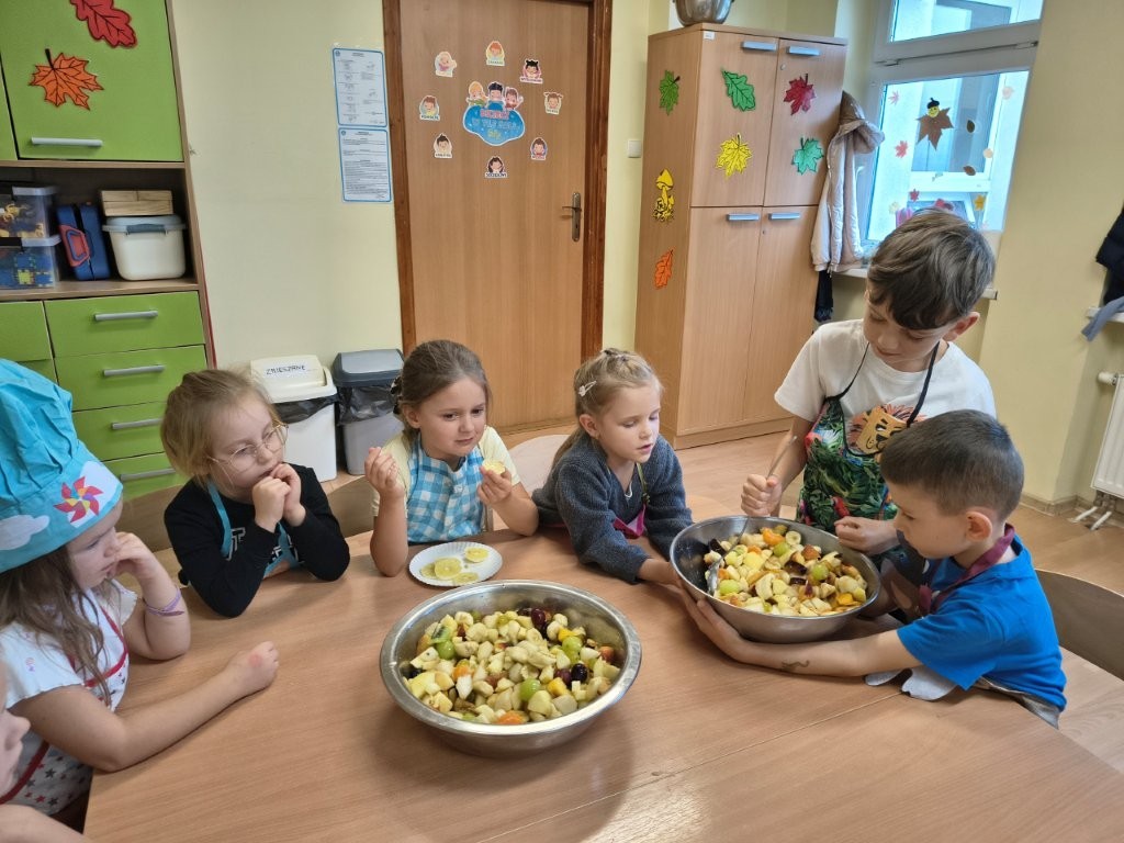 Sałatka owocowa grupa misie