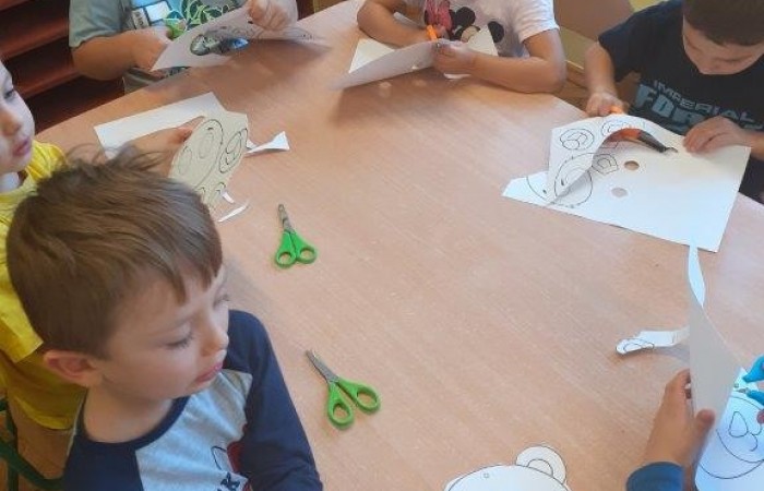 Grupa Wiewiórki dzień pluszowego misia