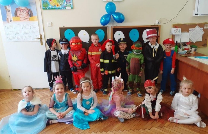 Grupa Wiewiórki bal karnawałowy
