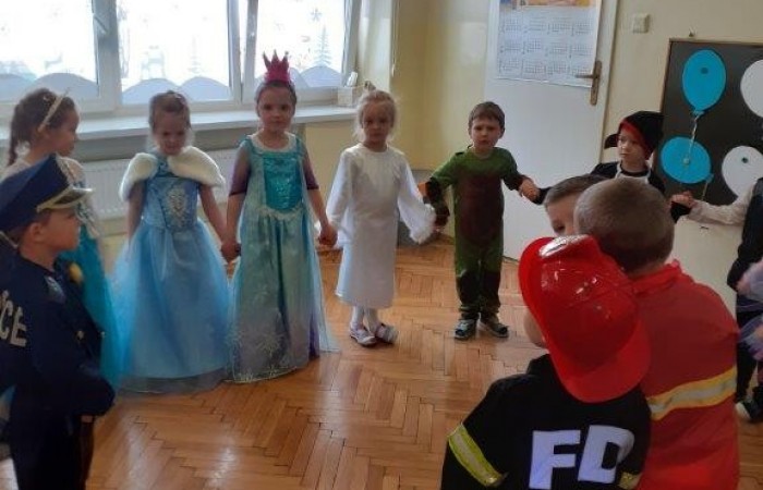 Grupa Wiewiórki bal karnawałowy