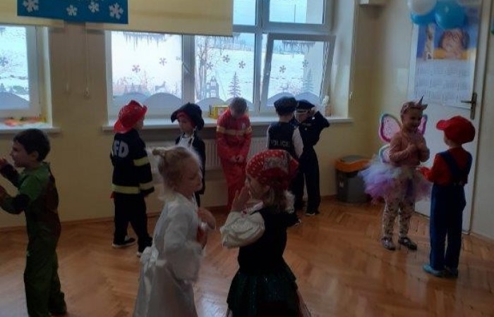 Grupa Wiewiórki bal karnawałowy